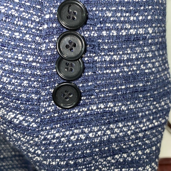 Ann Taylor Blazer - Picture 4 of 7